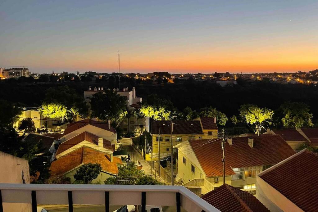 Cascais 2 Bedroom Apartment With Sunny Terrace Екстер'єр фото